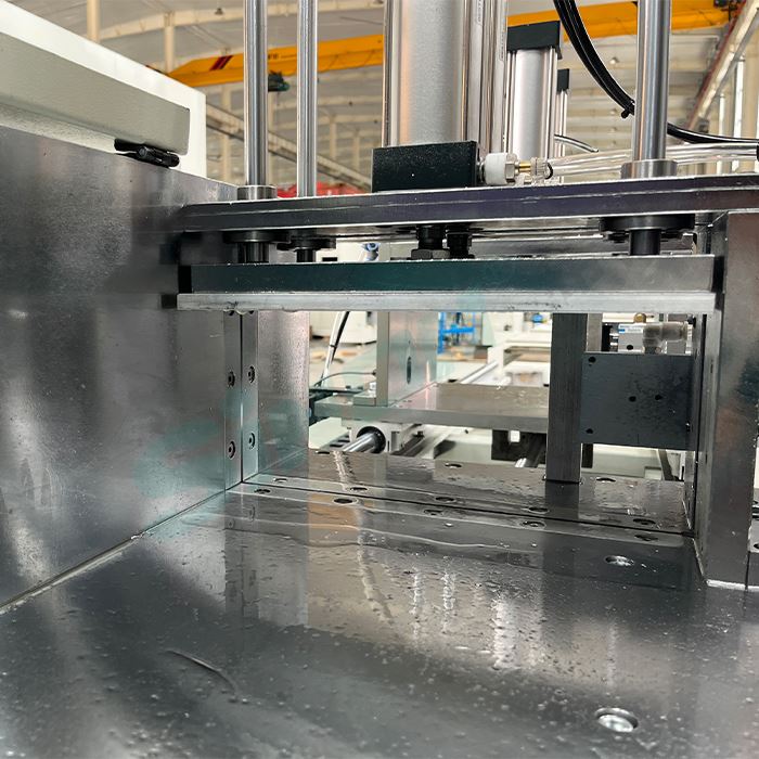 Automatic Feeding CNC Aluminum Profile Cutting Machine
